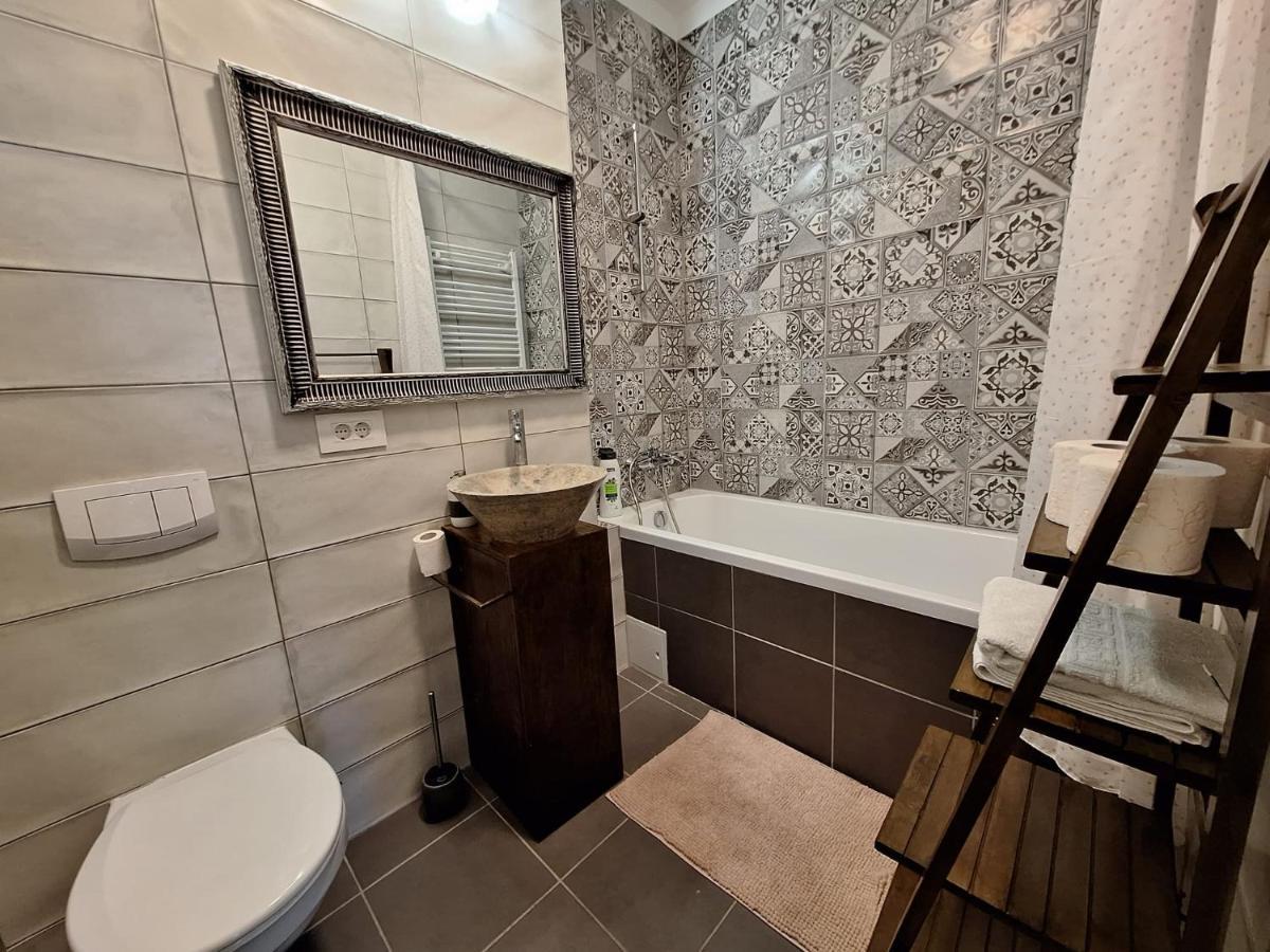 Mirvana Apartments Metheor Executive Suite Timişoara Exterior foto